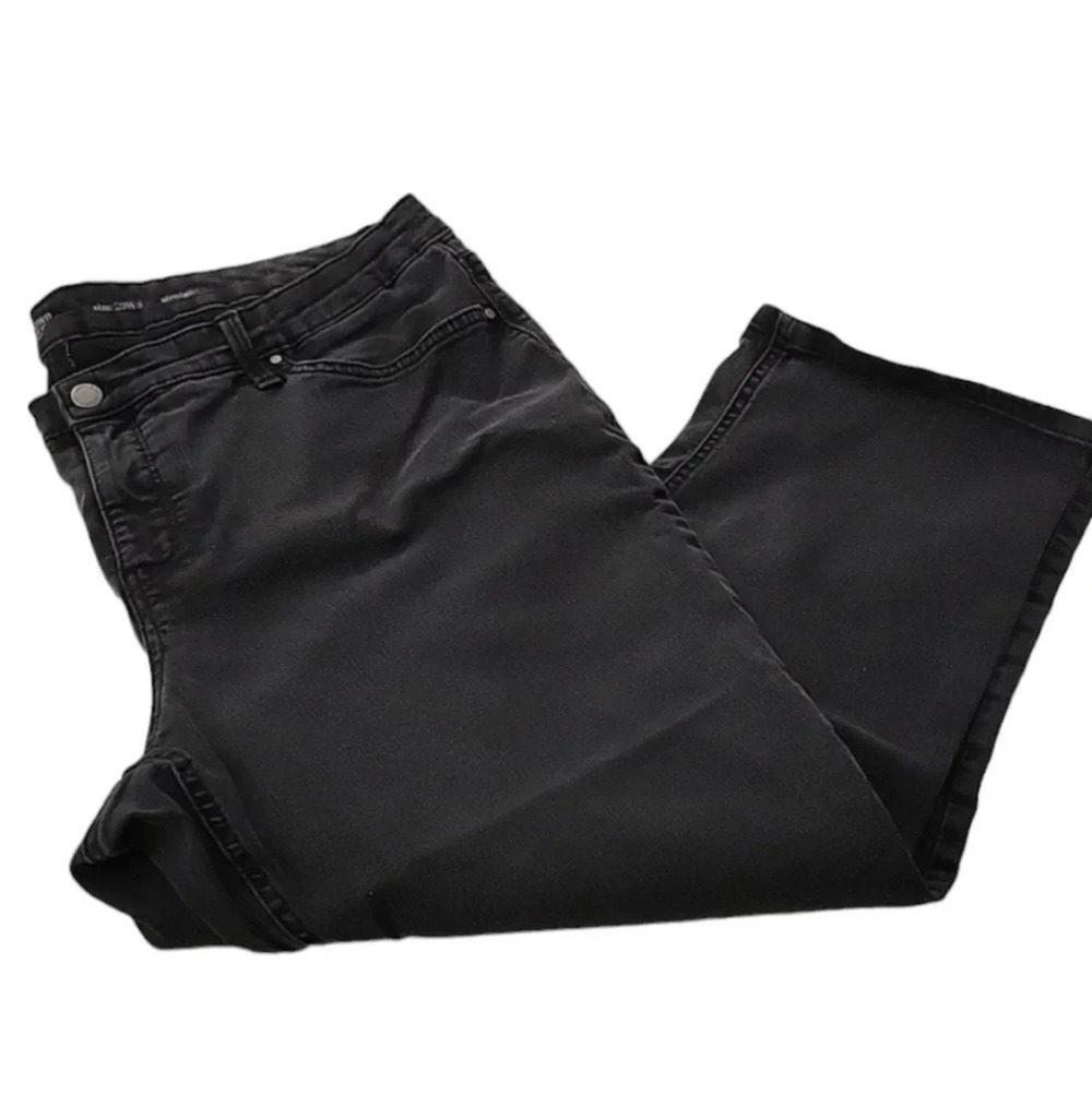 Crown & Ivy Curvy Straight Leg Jeans